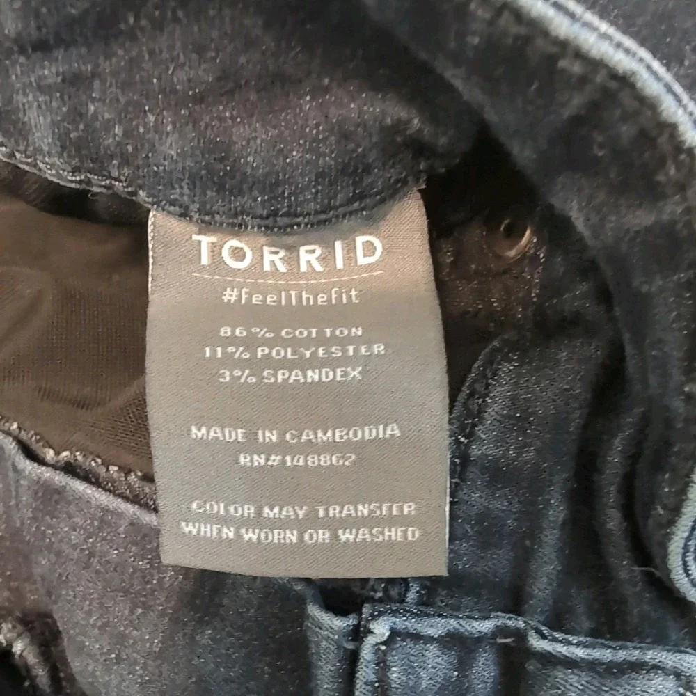 Torrid Trio Fit Skinny Limitless Stretch jeans 16R/20R